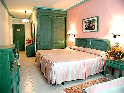 Torre Cristina 2* נוחה